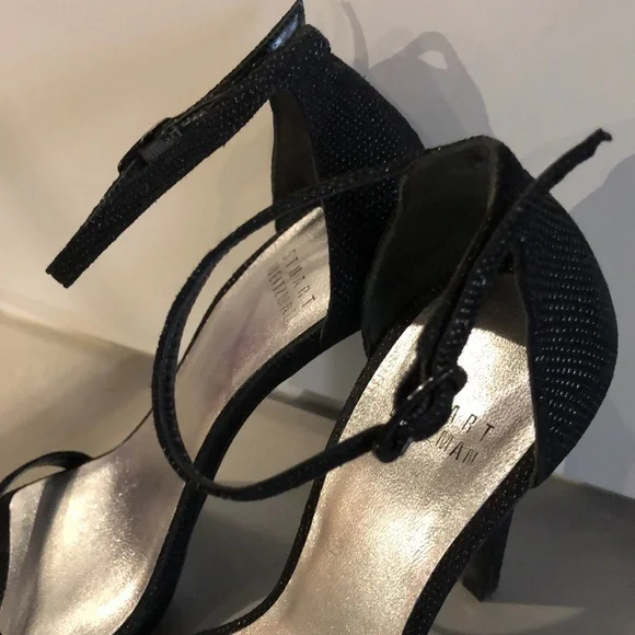 Stuart Weitzman Nudist Black Goosebump Napa Sandals - Picture 9 of 13
